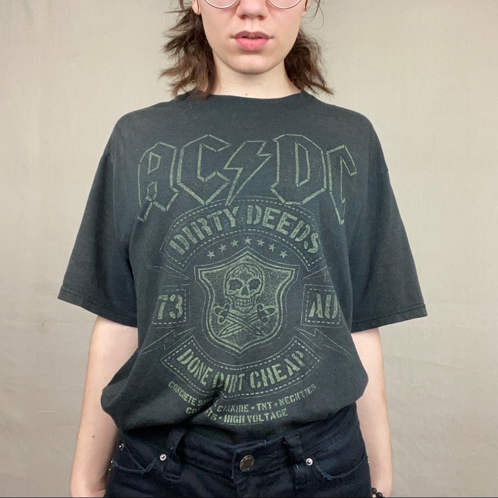 AC/DC band t-shirt